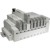 Image en vedette de la collection - SMC Cassette Base Manifolds With D-sub Connector With Flat Ribbon Cable SS5V1-16F-P 2000