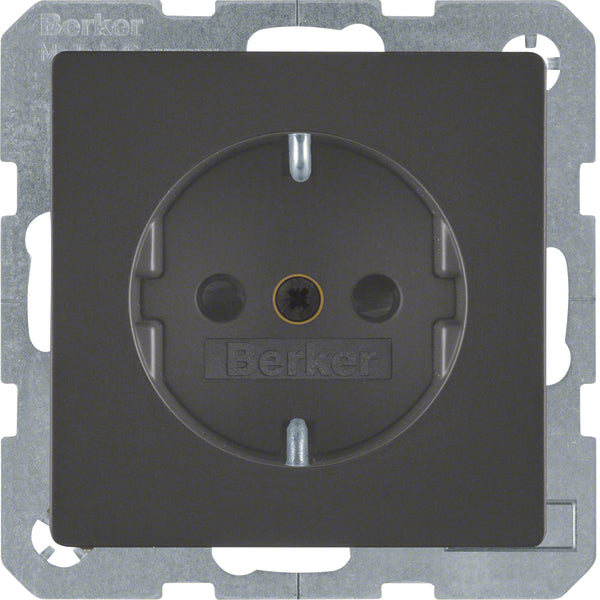 Hager Berker Q.1/Q.3 Wall Outlet (WCD Switchgear) - 47236086