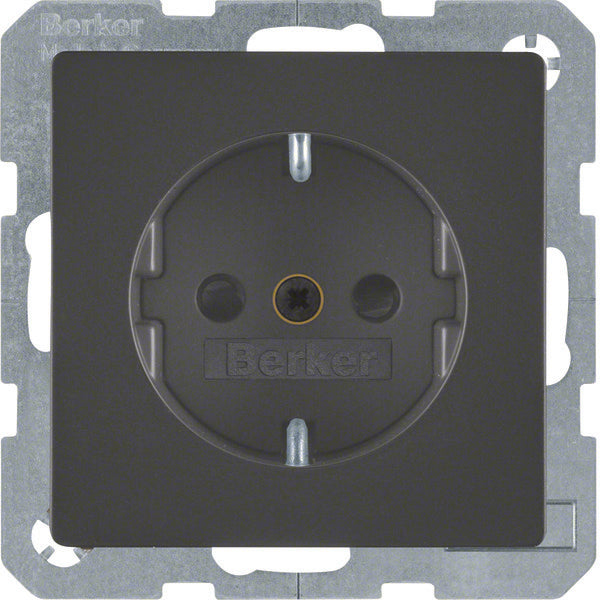 Prise Murale Hager Berker Q.1/Q.3 (WCD Switchgear) - 47236086