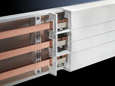 Rittal RiLine60 Support De Montant 4-Pôles - 9340224 [2 Pièces]